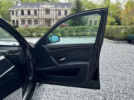 2009 BMW 5 Series image