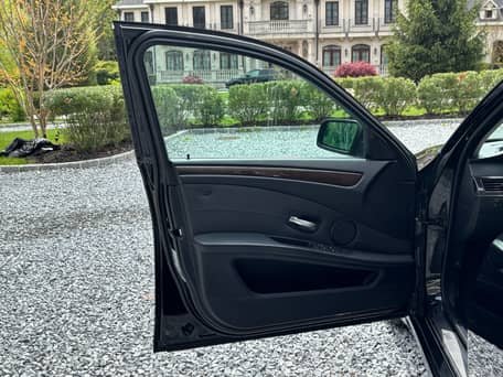 2009 BMW 5 Series image