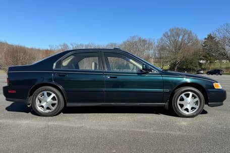 1994 Honda Accord image