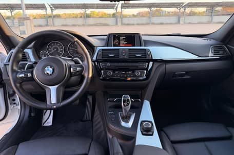 2017 BMW 33Oi image