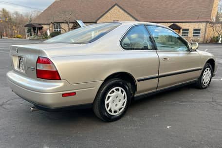 2005 Honda Accord LX Coupe image