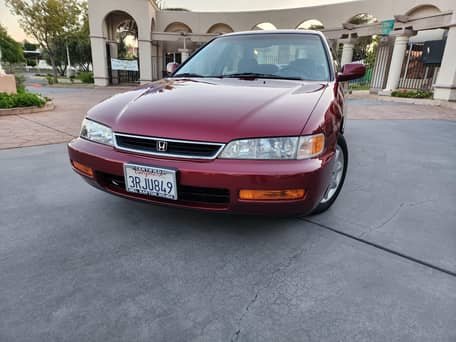1996 Honda Accord LX image