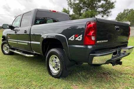 2003 Chevrolet Silverado 2500HD LS image